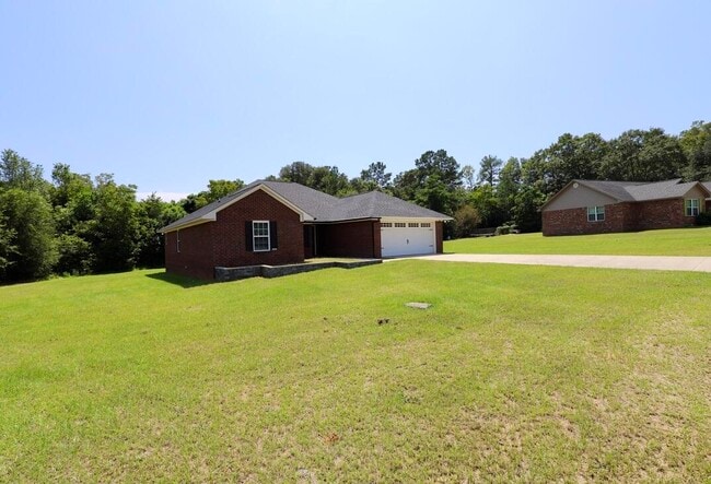 property at 3335 Valencia Dr