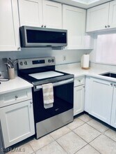 605 Augusta Blvd in Naples, FL - Building Photo - Building Photo