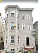116 Falcon St in Boston, MA - Building Photo