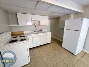 1489 Brown's Chapel Rd in Boone, NC - Foto de edificio - Building Photo