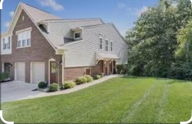 property at 3025 Lodge View Ct