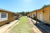 348-370 Bowie Cir in Tyler, AL - Building Photo - Building Photo