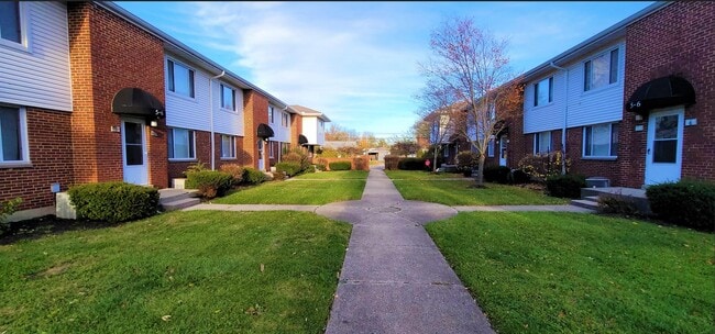 1059 Wilmington Ave in Dayton, OH - Building Photo - Building Photo