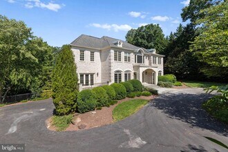 2608 Geneva Hill Ct in Oakton, VA - Building Photo - Building Photo