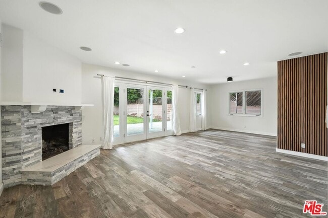 6137 Laurelgrove Ave in Los Angeles, CA - Building Photo - Building Photo