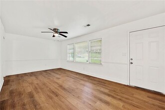 509 Park Valley Dr NW in Atlanta, GA - Building Photo - Building Photo