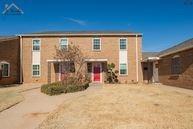 property at 3028 Barrywood Dr