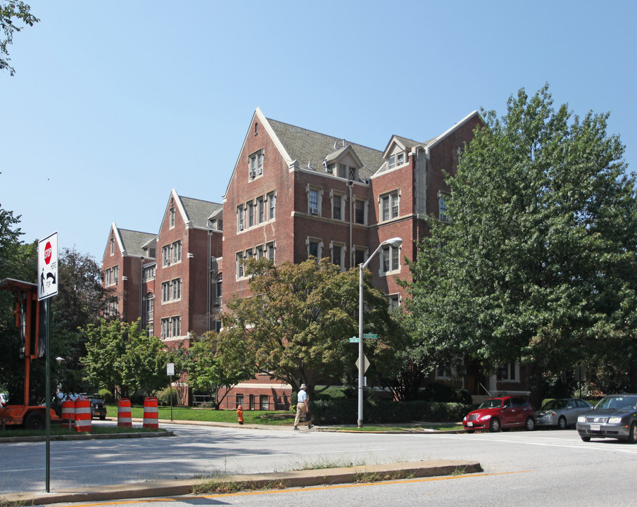 Tudor Arms Apartments in Baltimore, MD - Building Photo