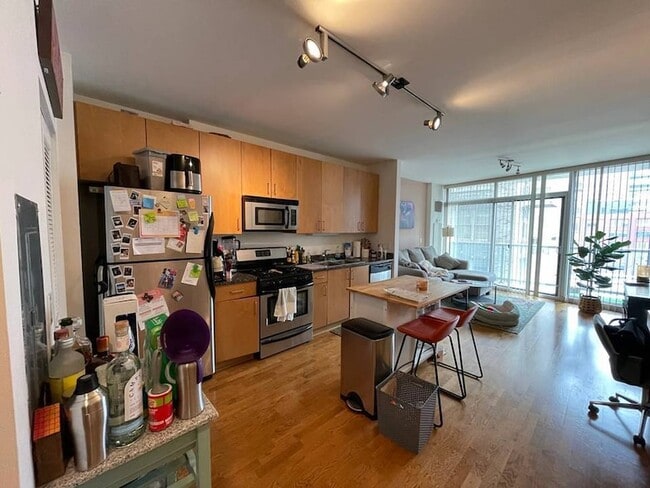 611 S Wells St, Unit 809 in Chicago, IL - Building Photo - Building Photo