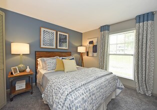 Sona at Harding in Nashville, TN - Building Photo - Building Photo