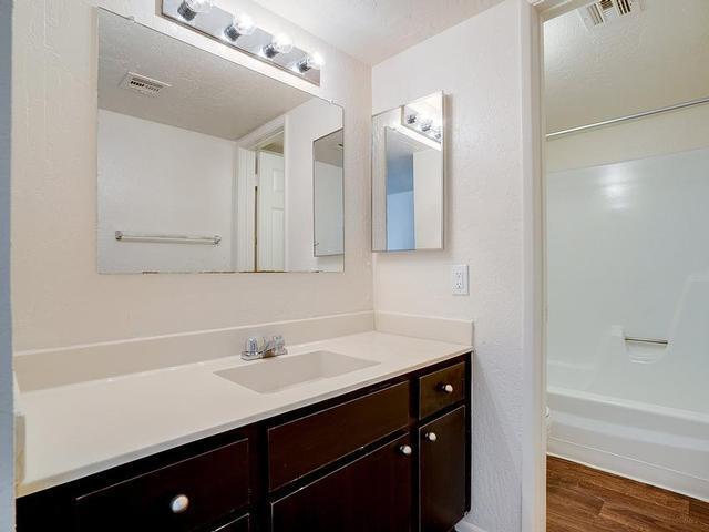 5225 E Thomas Rd-Unit -282 in Phoenix, AZ - Building Photo - Building Photo