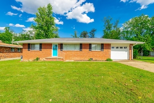 1202 Collins Cir in Chattanooga, TN - Building Photo