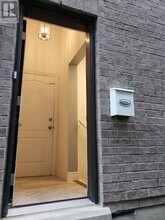 60 Souter Dr in Whitby, ON - Building Photo - Building Photo