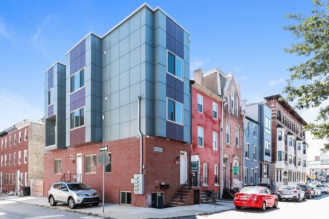 917 N 15th St in Philadelphia, PA - Building Photo - Building Photo
