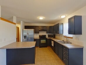 804 N Longview Ct in Valley Center, KS - Building Photo - Building Photo