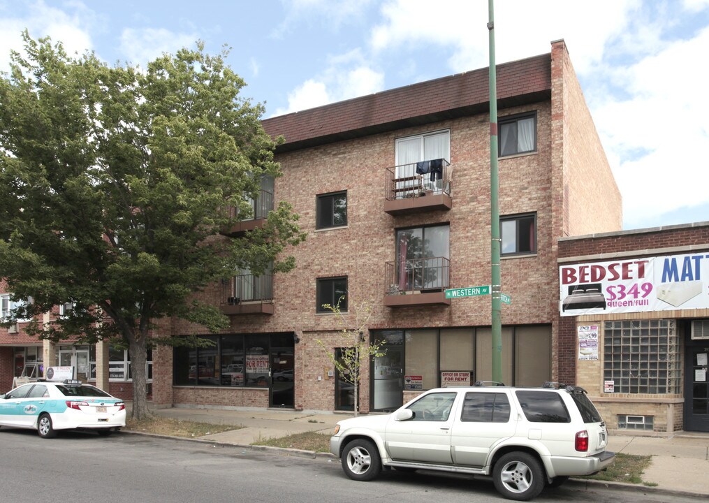 7109-7111 N Western Ave in Chicago, IL - Foto de edificio