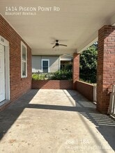1414 Pigeon Point Rd in Beaufort, SC - Building Photo - Building Photo