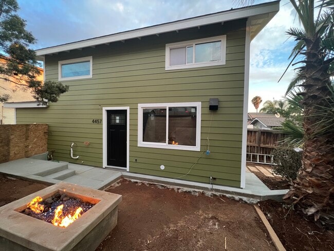 property at 4457 Estrella Ave