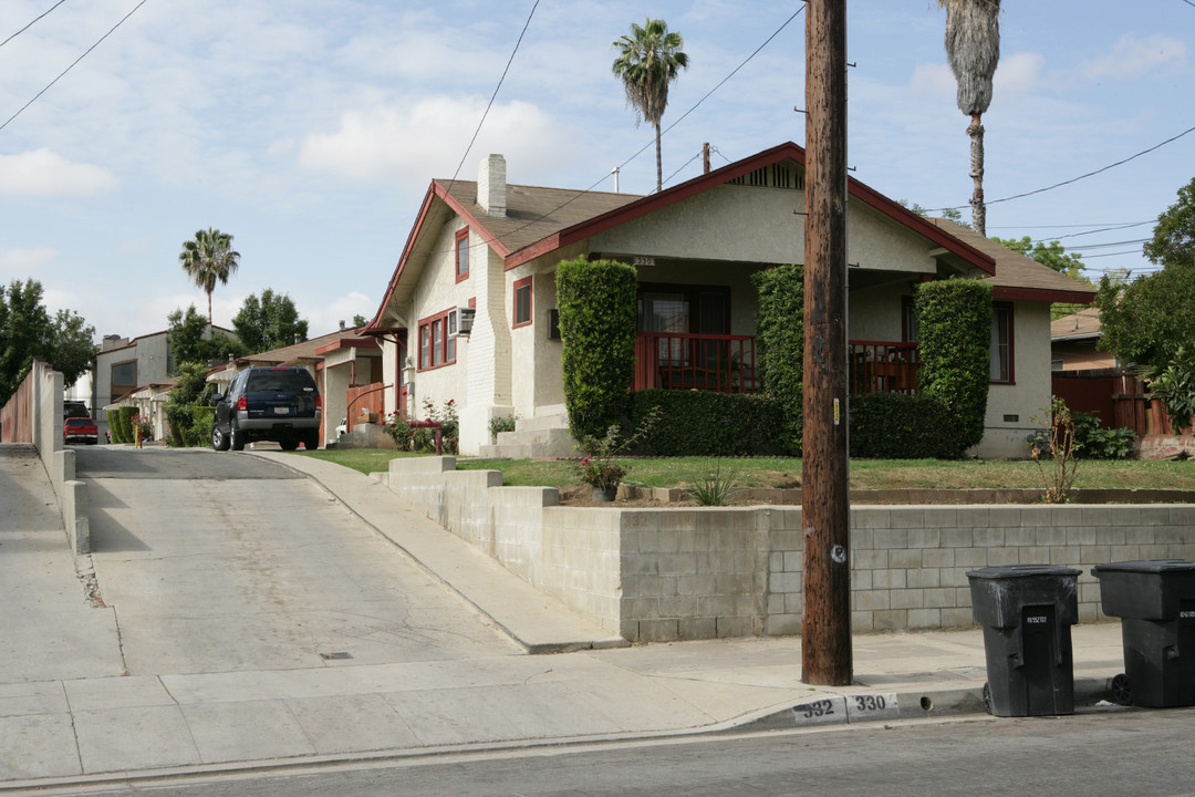 330 E Newmark Ave in Monterey Park, CA - Building Photo