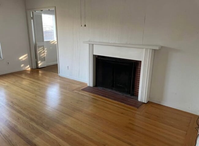 4623 Goya Pky in Sacramento, CA - Foto de edificio - Building Photo