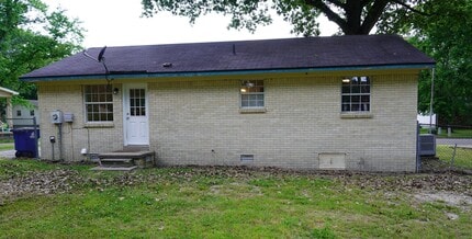 128 Meadowbrook Dr in Martin, TN - Foto de edificio - Building Photo