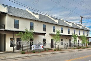 1061 Ranger Trail in El Paso, TX - Building Photo