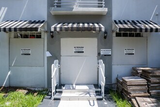 Triumph Condominiums in Miami Beach, FL - Foto de edificio - Building Photo