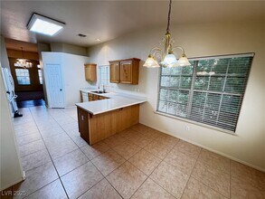 5117 Elm Grove Dr in Las Vegas, NV - Foto de edificio - Building Photo