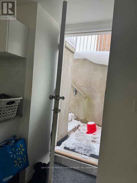 127 Lloyd Sanderson Dr in Brampton, ON - Building Photo - Building Photo