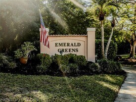 732 Woodshire Ln in Naples, FL - Building Photo