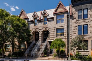 3205 Saint-Antoine Rue O in Westmount, QC - Building Photo