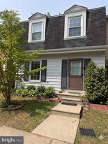 4902 Van Walbeek Pl in Annandale, VA - Building Photo