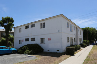 1800 Kelton Ave in Los Angeles, CA - Building Photo - Primary Photo