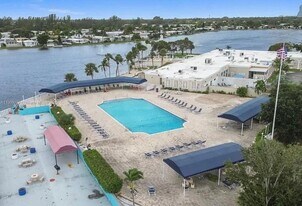 5470 SW 25th Way in Fort Lauderdale, FL - Building Photo