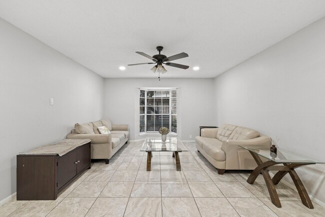 7900 Westheimer Rd in Houston, TX - Building Photo - Building Photo