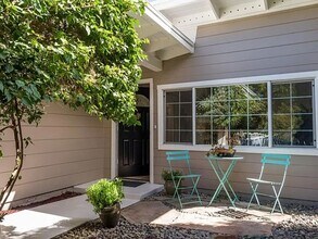 1312 Hill Ave in Menlo Park, CA - Building Photo - Building Photo