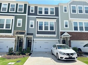1002 Manorhaven Dr in Durham, NC - Building Photo - Building Photo