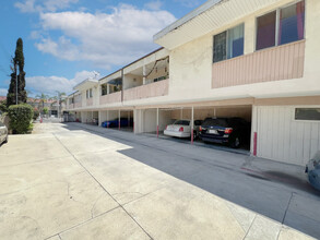 1148 W Civic Center Dr in Santa Ana, CA - Building Photo - Building Photo