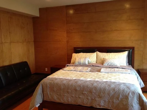 1743 S Barrington Ave in Los Angeles, CA - Building Photo - Building Photo