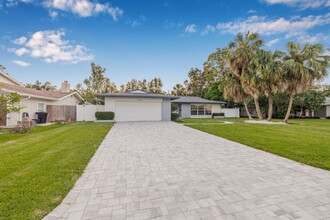 5256 Dover St NE in St. Petersburg, FL - Building Photo - Building Photo