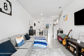 8415 Zenith Cir in Jacksonville, FL - Building Photo - Building Photo