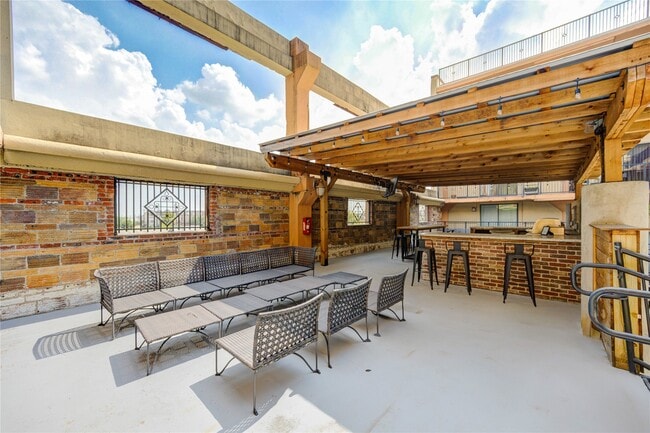 property at 2205 McKinney St