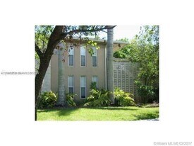 6330 SW 79th St in South Miami, FL - Building Photo