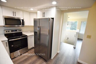 33705 37th Pl SW in Federal Way, WA - Building Photo - Building Photo