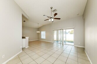4607 9th Ave E in Bradenton, FL - Building Photo - Building Photo