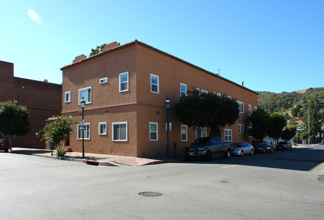 600 Castro St in Martinez, CA - Foto de edificio