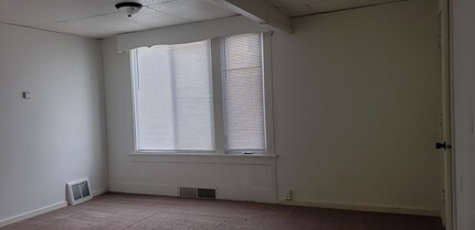 425 S Warren Ave in Big Rapids, MI - Building Photo - Building Photo