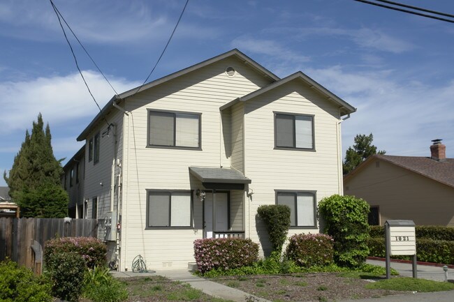 1621 163rd Ave in San Leandro, CA - Building Photo - Building Photo