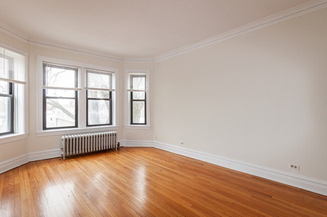 1913 W Larchmont Ave, Unit 3 in Chicago, IL - Foto de edificio - Building Photo