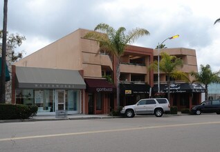 Girard Square in La Jolla, CA - Building Photo - Building Photo